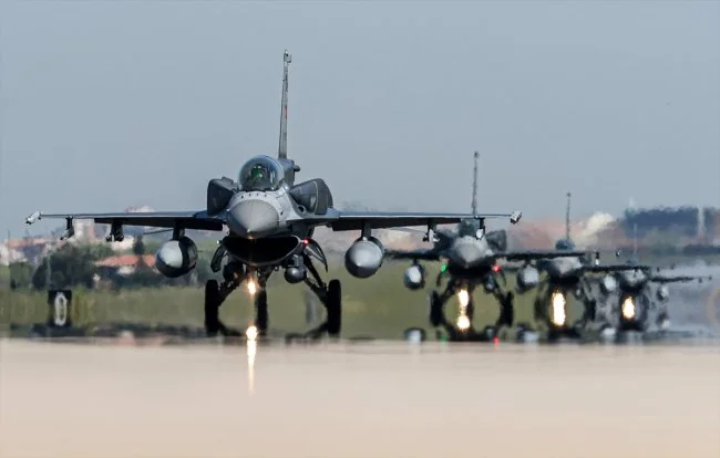 Туреччина направляє F-16 для захисту повітря Балтії