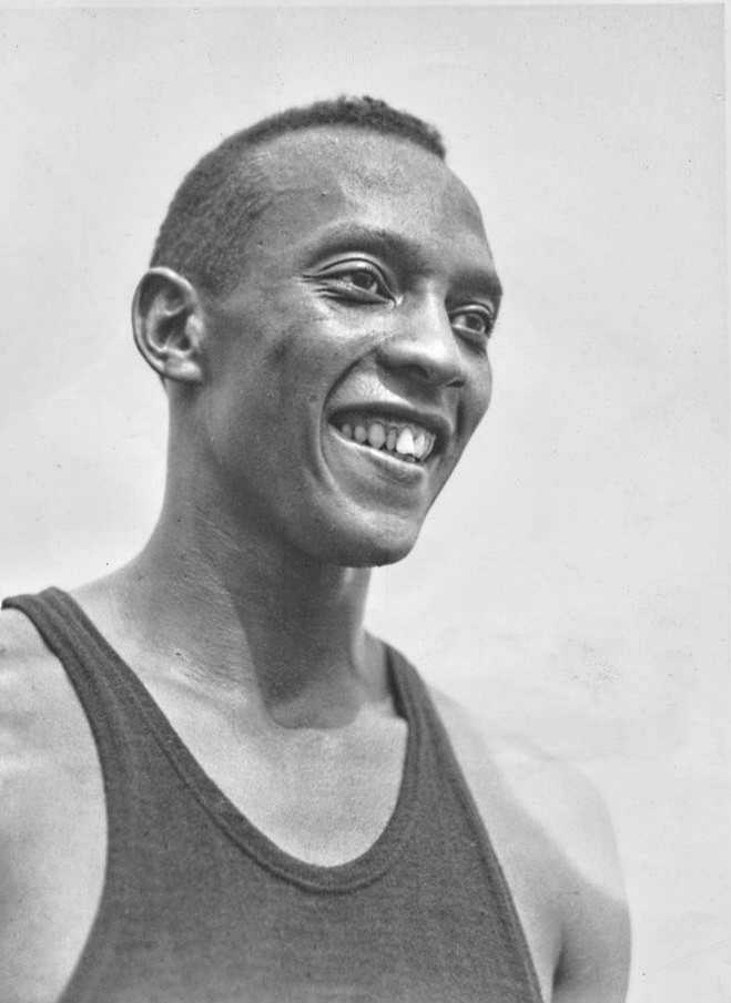 Олімпіада — 1936 в Берліні: як нацистський взуттяр зробив темношкірого американця Джессі Оуенса головним кошмаром Гітлера